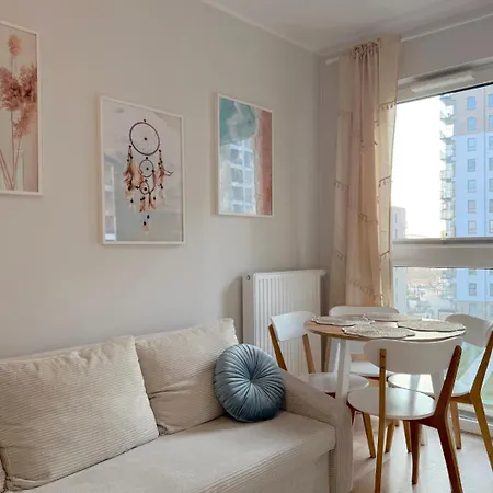 Coast With Sauna & Gym, 5 Min To Baltic Sea & Polsat Arena Apartamento *